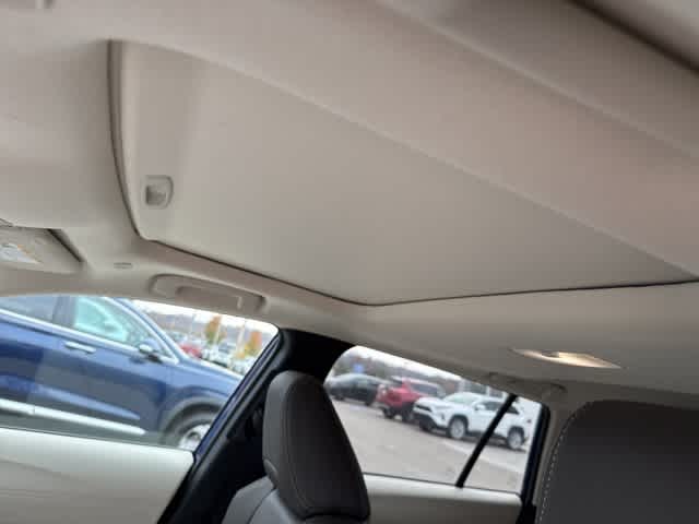 Thumbnail: 2023 Toyota Corolla Cross - 8