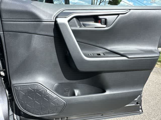 Thumbnail: 2021 Toyota RAV4 - 24