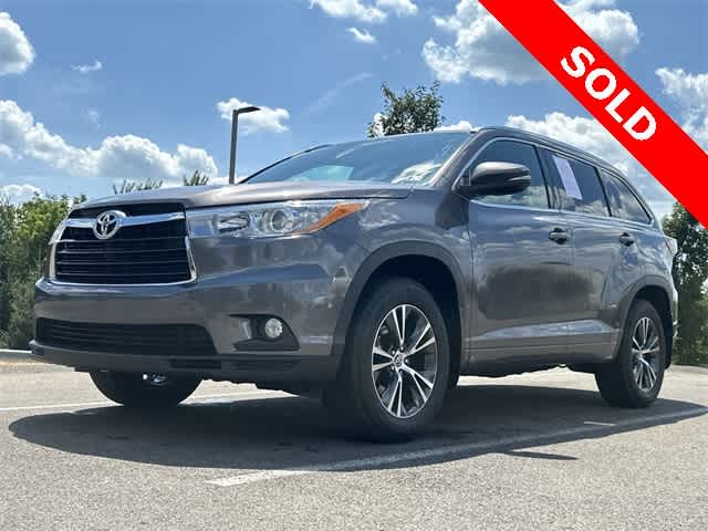 Thumbnail: 2016 Toyota Highlander - 19