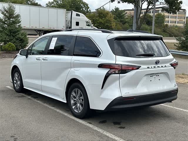 Thumbnail: 2022 Toyota Sienna - 21