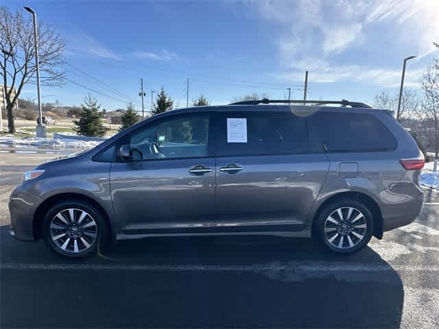 Thumbnail: 2020 Toyota Sienna - 2