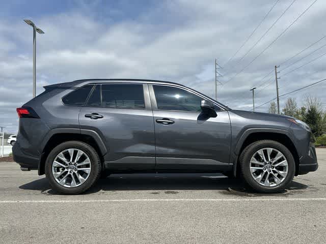 Thumbnail: 2022 Toyota RAV4 - 3