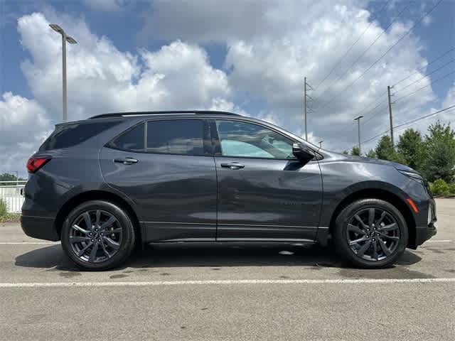 Thumbnail: 2022 Chevrolet Equinox - 3