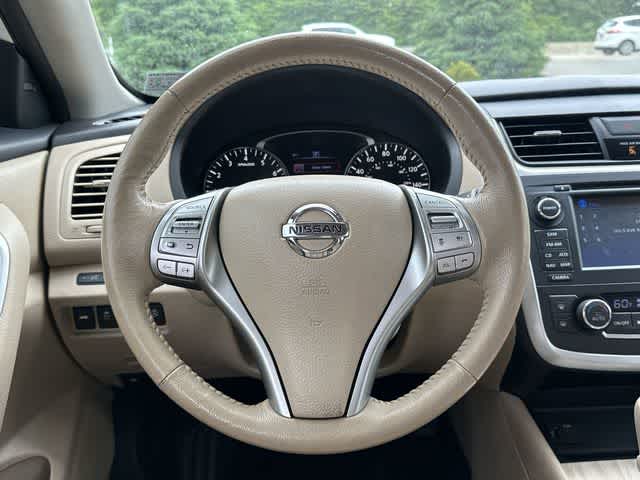 Thumbnail: 2016 Nissan Altima - 8