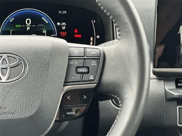 Thumbnail: 2025 Toyota Camry - 10