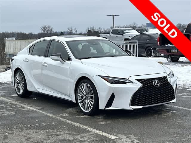 Thumbnail: 2022 Lexus IS - 32