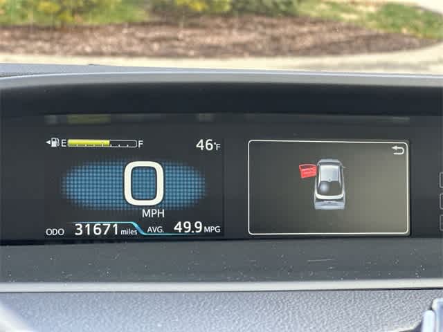 Thumbnail: 2022 Toyota Prius - 6