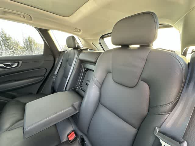 Thumbnail: 2023 Volvo XC60 - 16