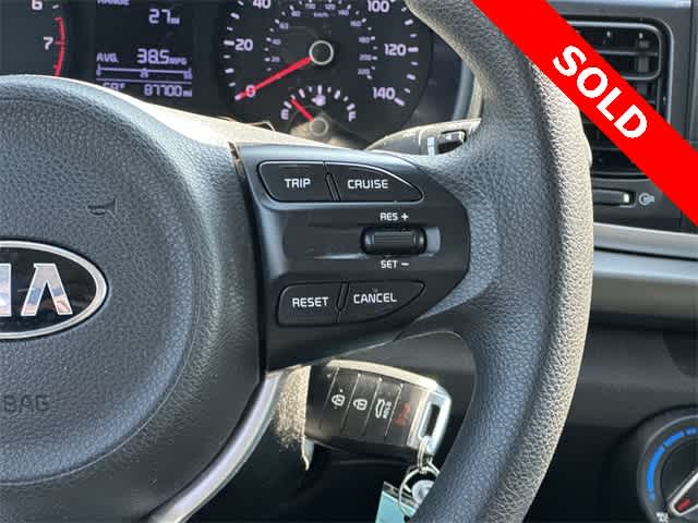 Thumbnail: 2019 Kia Rio - 9