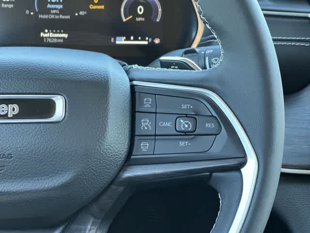 Thumbnail: 2023 Jeep Grand Cherokee - 9