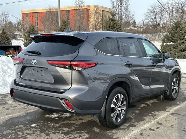 Thumbnail: 2023 Toyota Highlander - 33