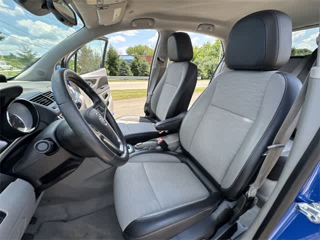 Thumbnail: 2015 Buick Encore - 14