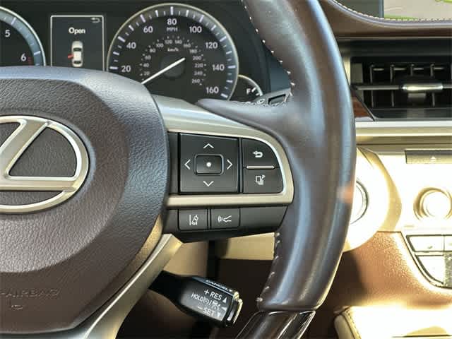 Thumbnail: 2017 Lexus ES - 10