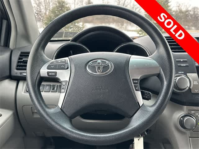 Thumbnail: 2012 Toyota Highlander - 6