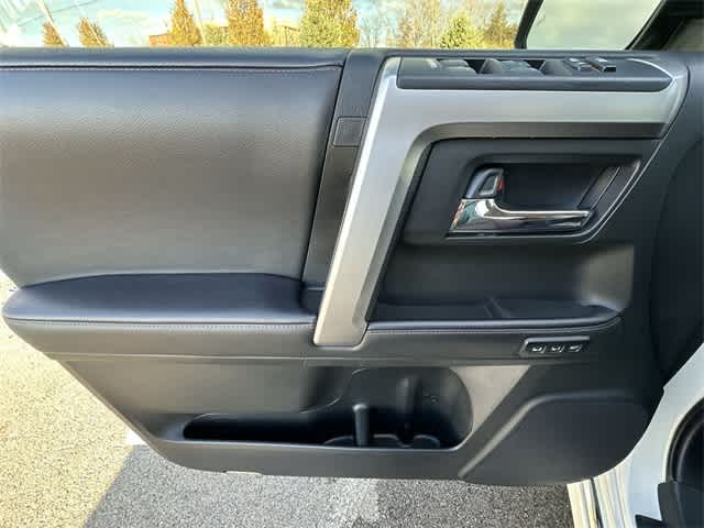 Thumbnail: 2022 Toyota 4Runner - 19