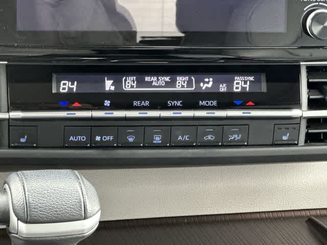 Thumbnail: 2023 Toyota Sienna - 15