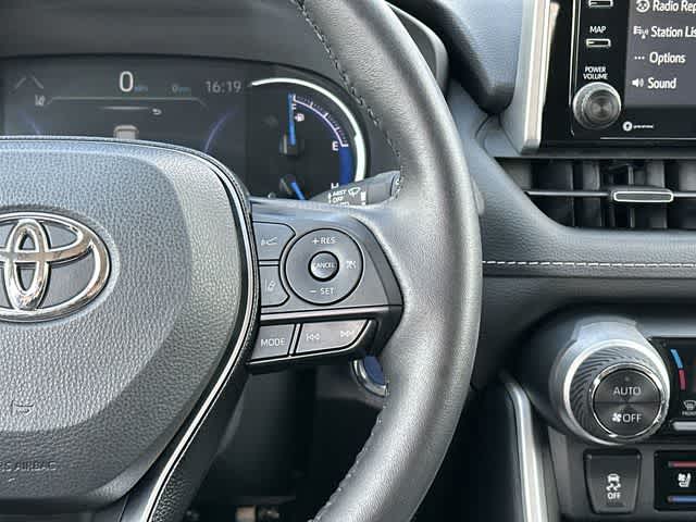 Thumbnail: 2021 Toyota RAV4 - 10