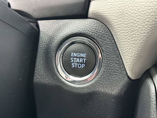 Thumbnail: 2019 Toyota RAV4 - 11