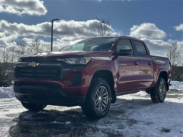 Thumbnail: 2023 Chevrolet Colorado - 26