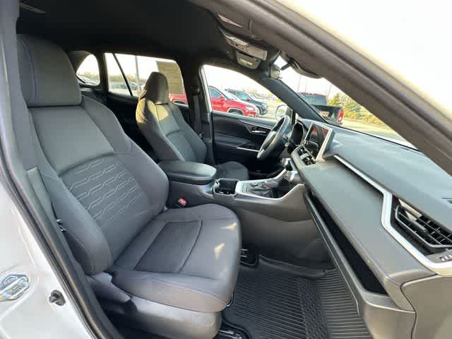 Thumbnail: 2023 Toyota RAV4 - 21