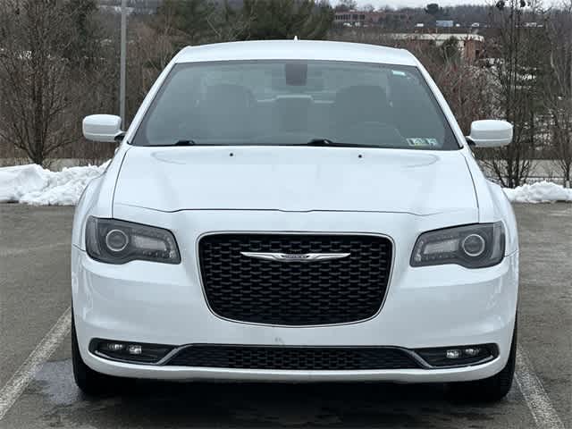 Thumbnail: 2016 Chrysler 300 - 22