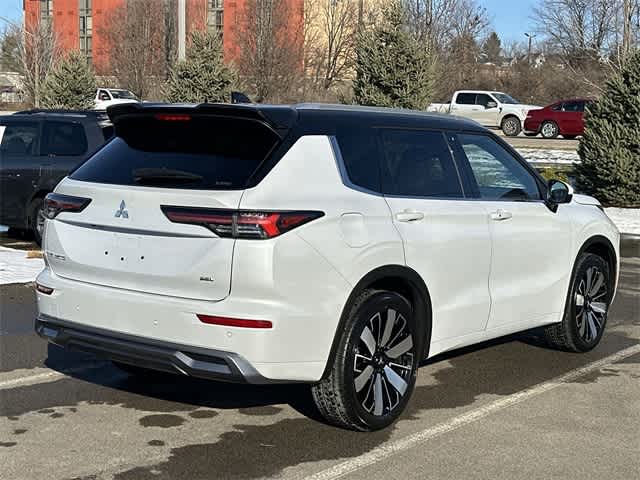 Thumbnail: 2025 Mitsubishi Outlander - 38