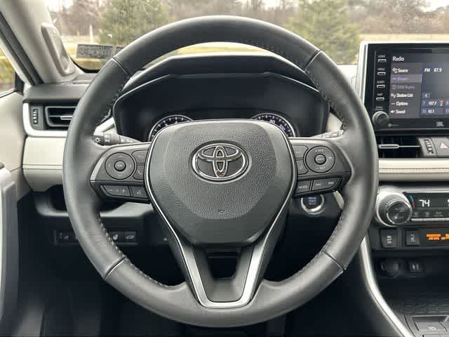 Thumbnail: 2019 Toyota RAV4 - 8