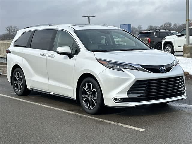 Thumbnail: 2025 Toyota Sienna - 23