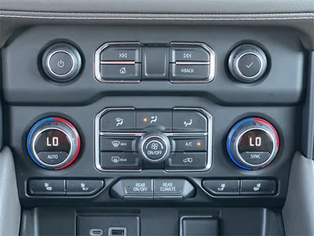 Thumbnail: 2021 Chevrolet Tahoe - 15