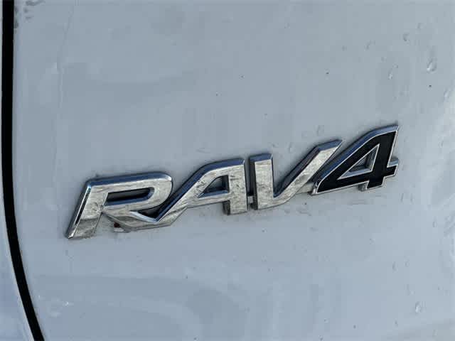 Thumbnail: 2021 Toyota RAV4 - 16
