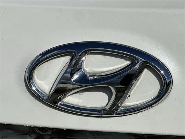 Thumbnail: 2018 Hyundai Santa Fe - 17