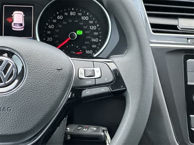 Thumbnail: 2020 Volkswagen Tiguan - 9