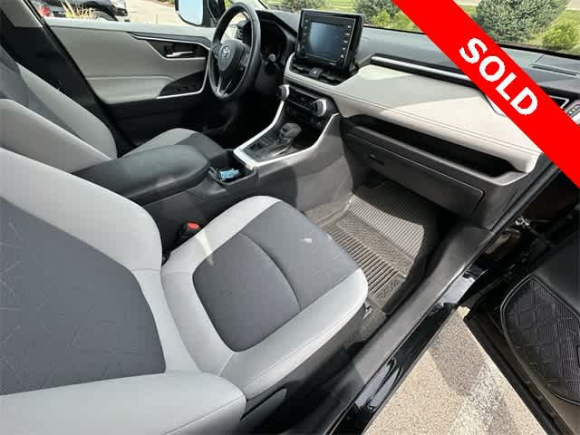 Thumbnail: 2022 Toyota RAV4 - 18