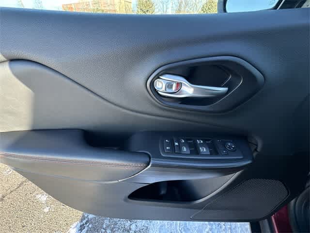 Thumbnail: 2014 Jeep Cherokee - 16