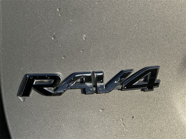 Thumbnail: 2021 Toyota RAV4 - 27