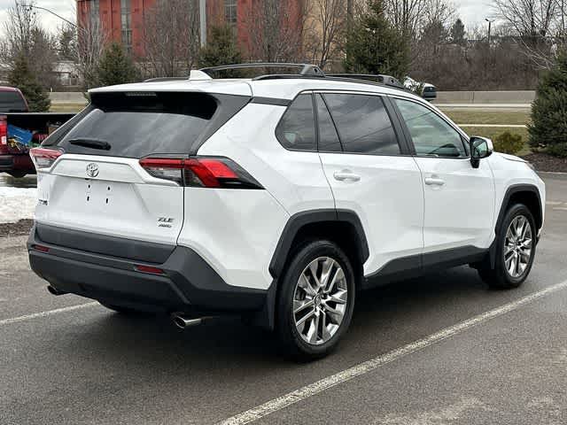 Thumbnail: 2019 Toyota RAV4 - 32