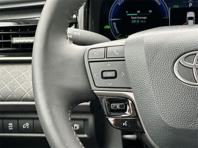 2025 Toyota Camry XLE 9