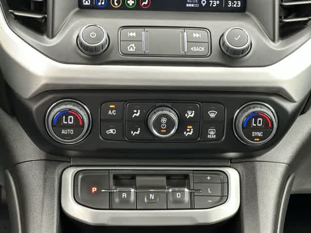 Thumbnail: 2023 GMC Acadia - 15