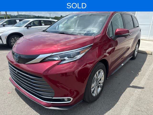 Thumbnail: 2023 Toyota Sienna - 1