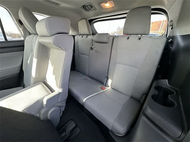 Thumbnail: 2021 Toyota Highlander - 18