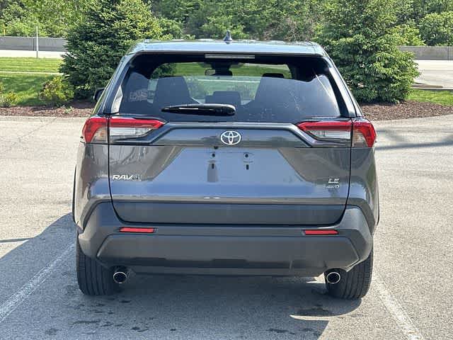 Thumbnail: 2022 Toyota RAV4 - 4