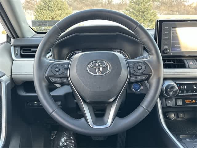 Thumbnail: 2021 Toyota RAV4 - 8