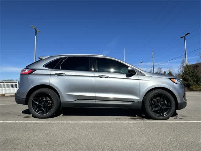 Thumbnail: 2020 Ford Edge - 3