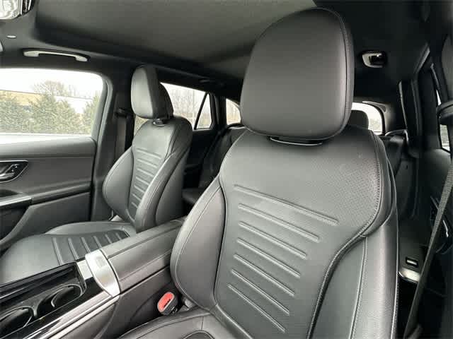 Thumbnail: 2025 Mercedes-Benz GLC - 17