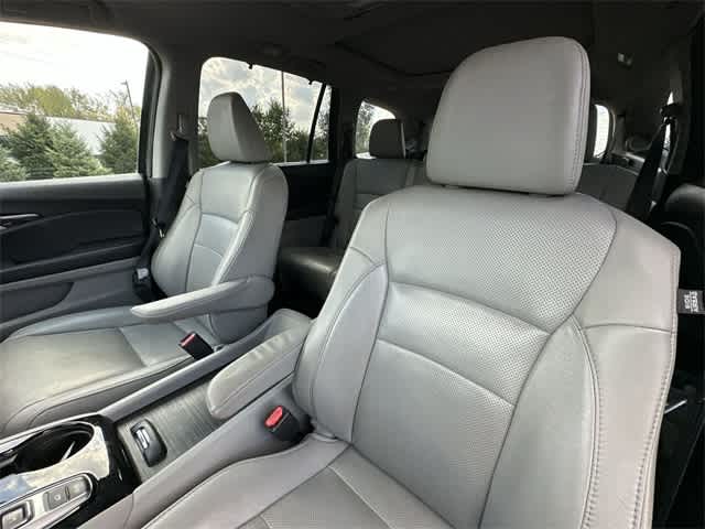 Thumbnail: 2018 Honda Pilot - 17