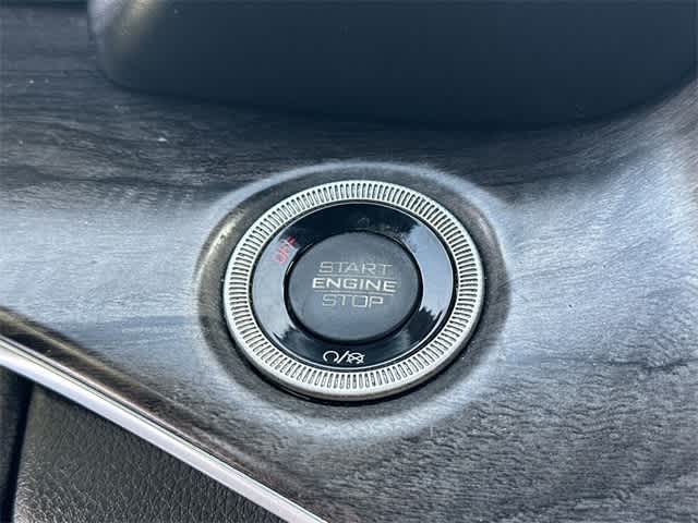 Thumbnail: 2022 Jeep Grand Cherokee - 11