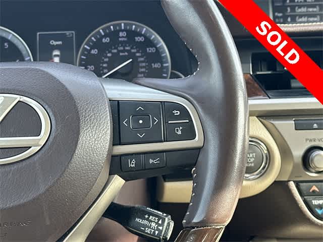 Thumbnail: 2017 Lexus ES - 10