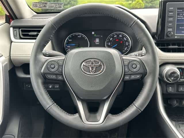 2022 Toyota RAV4 XLE 8