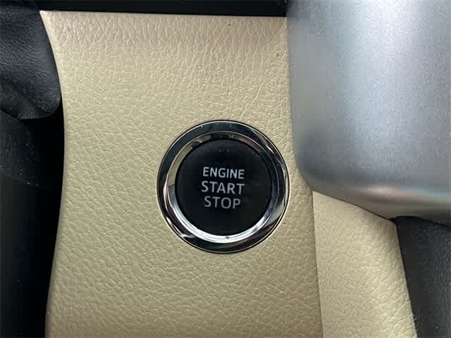 Thumbnail: 2014 Toyota Highlander - 11