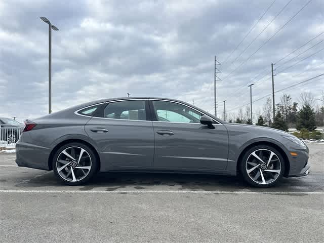 Thumbnail: 2022 Hyundai Sonata - 3